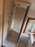 la villetta fiera airport