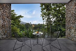 Designer 4BR Pool Villa Gentle Breeze