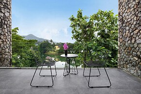 Designer 4BR Pool Villa Gentle Breeze