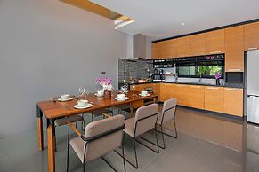 Designer 4BR Pool Villa Gentle Breeze