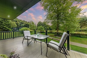 Secret Waterside Lodges in Worcestershire