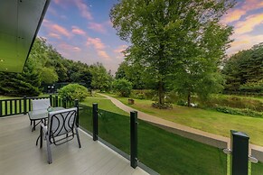 Secret Waterside Lodges in Worcestershire