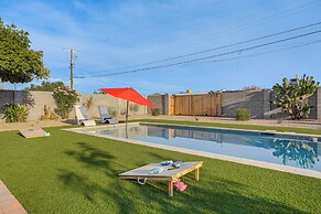 Chandler Home 7 Blocks to Dtwn w/ Backyard Oasis!