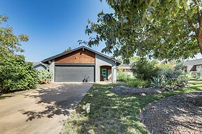 Outdoor Pool & Fire Pit: Modern Austin Home