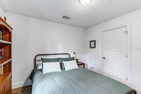 Outdoor Pool & Fire Pit: Modern Austin Home