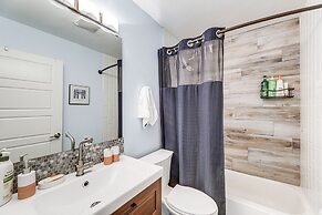 Outdoor Pool & Fire Pit: Modern Austin Home