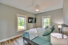 Hot Tub & Dock: Lakefront Connelly Springs Escape