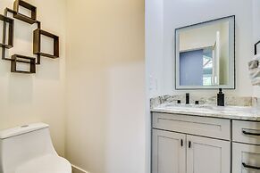 Hot Tub & Dock: Lakefront Connelly Springs Escape