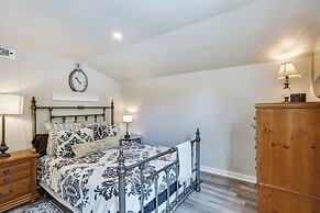 Pet-friendly Granbury Home w/ Yard, Near Downtown!