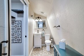 Pet-friendly Granbury Home w/ Yard, Near Downtown!