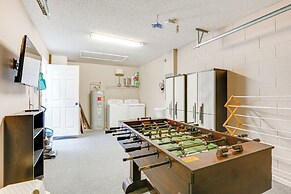 Haines City Home w/ Lanai: 15 Mi to Legoland!