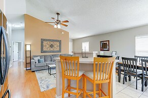 Haines City Home w/ Lanai: 15 Mi to Legoland!