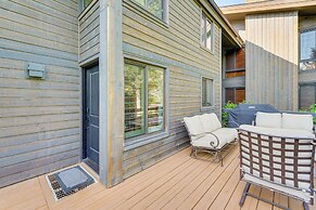 Cozy Sun Valley Townhome w/ Mountain Views!