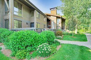 Cozy Sun Valley Townhome w/ Mountain Views!