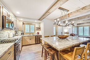 Cozy Sun Valley Townhome w/ Mountain Views!