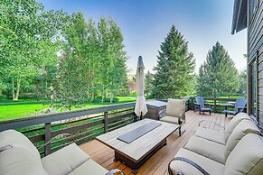 Cozy Sun Valley Townhome w/ Mountain Views!
