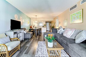 Condo w/ Patio & Resort Amenities in Fort Pierce!