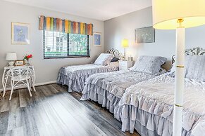 Condo w/ Patio & Resort Amenities in Fort Pierce!