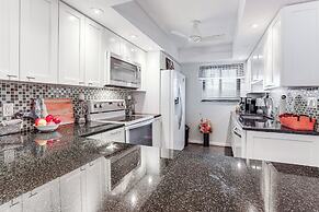 Condo w/ Patio & Resort Amenities in Fort Pierce!