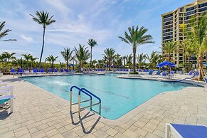 Condo w/ Patio & Resort Amenities in Fort Pierce!