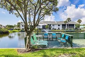 Condo w/ Patio & Resort Amenities in Fort Pierce!