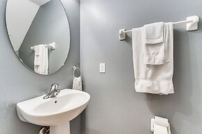 ~ 5 Mi to Disney World: Kissimmee Resort Home