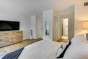 Keowee Key Condo w/ Lake Access & Community Pools!