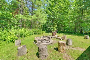 Michigan Cabin w/ On-site Fishing Pond & Deck