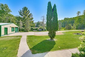 Michigan Cabin w/ On-site Fishing Pond & Deck