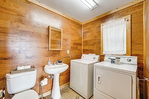 Broken Bow Escape w/ Mountain Views & Pool Access!