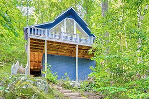 Lakefront Murphy Getaway w/ Deck, Dock & Kayaks!