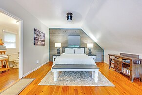 Lakefront Murphy Getaway w/ Deck, Dock & Kayaks!