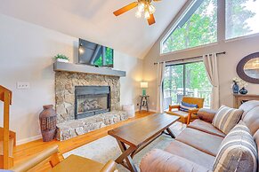 Lakefront Murphy Getaway w/ Deck, Dock & Kayaks!