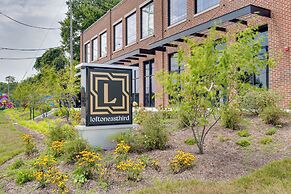 Bloomington Apartment - Walk to IU Campus & Mall!