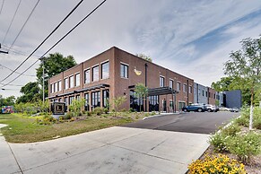 Bloomington Apartment - Walk to IU Campus & Mall!