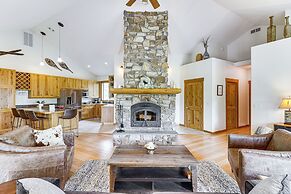 Home Near Glacier National Park w/ Hot Tub & Deck!