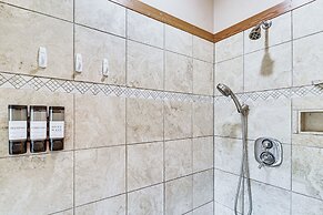 Home Near Glacier National Park w/ Hot Tub & Deck!