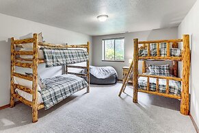 Home Near Glacier National Park w/ Hot Tub & Deck!