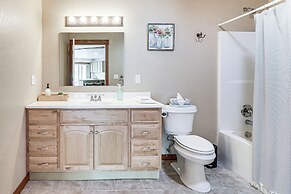 Home Near Glacier National Park w/ Hot Tub & Deck!