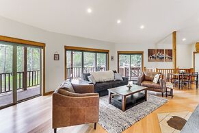 Home Near Glacier National Park w/ Hot Tub & Deck!