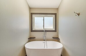 Boat Dock & Pool: Bayfront Crystal River Home