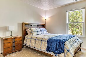 Indianapolis Home w/ Fire Pit & On-site Fishing!