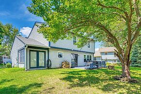 Indianapolis Home w/ Fire Pit & On-site Fishing!