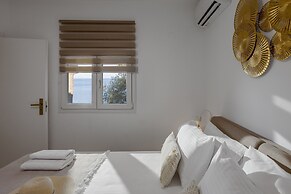 Ninemia Seaview by Estia