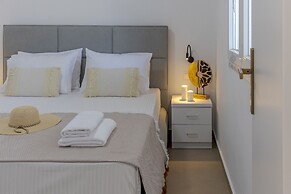 Ninemia Seaview by Estia