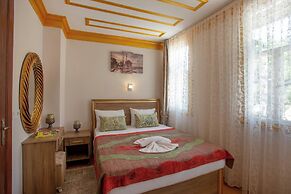 April Story Apart Hotel