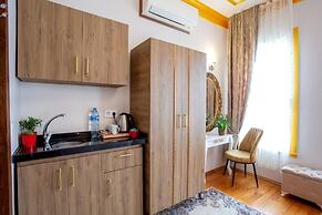 April Story Apart Hotel