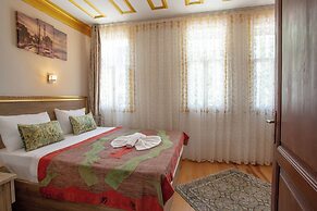 April Story Apart Hotel