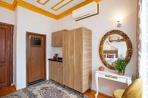 April Story Apart Hotel