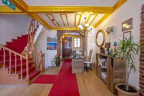 April Story Apart Hotel